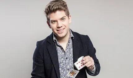 Badár Tamás elérhetősége